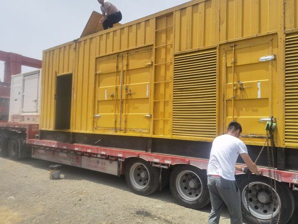 长城区发电机出租100KW发电机需要什么规格的电缆线？