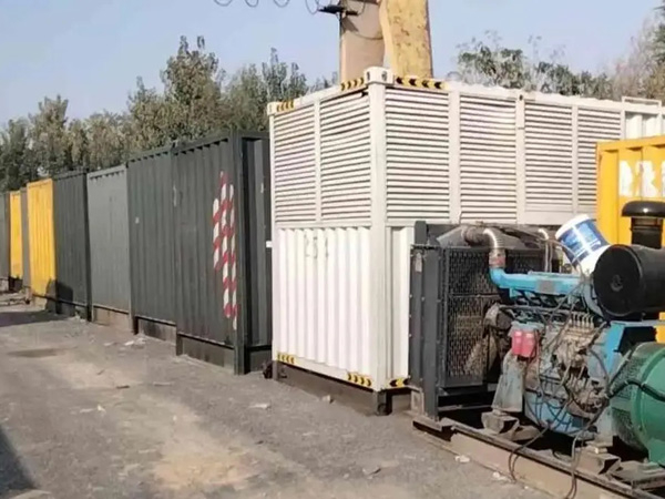长城区200KW柴油发电机机组每小时油耗是多少？